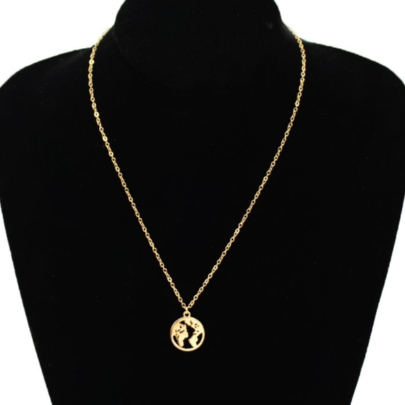 **MADAIO* Gold Earth Shaped Pendant Necklace - Picture 2 of 7